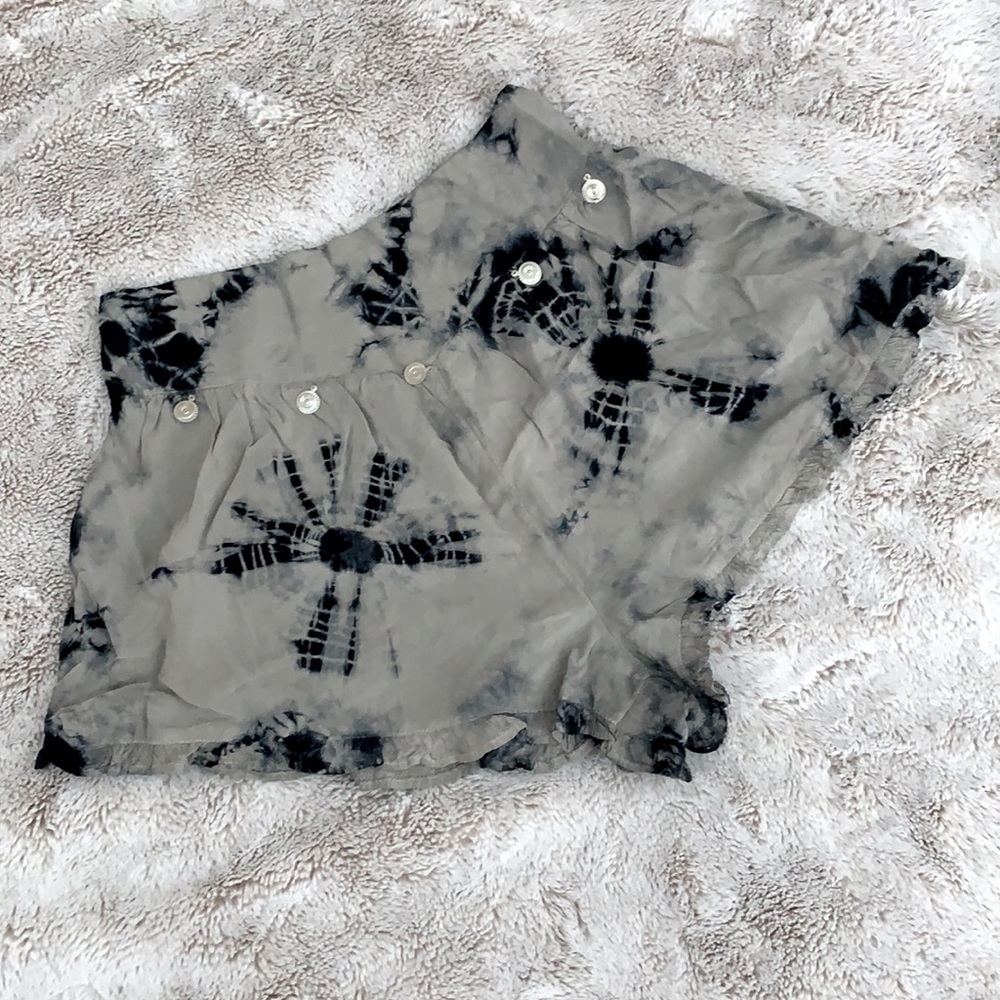 New American Eagle tie dye shorts